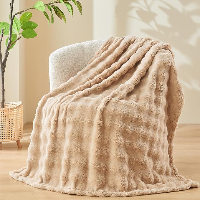 NEWCOSPLAY Throw Blanket for Couch Brown Super Soft Flannel Fleece 3D Bubble Lightweight Bed Blanket All Season Use (Brown, Throw(50"x60"))