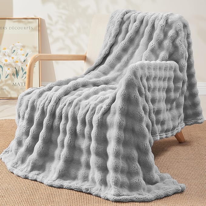 NEWCOSPLAY Throw Blanket for Couch Grey Super Soft Flannel Fleece 3D Bubble Lightweight Bed Blanket All Season Use (Grey, Throw(50"x60"))