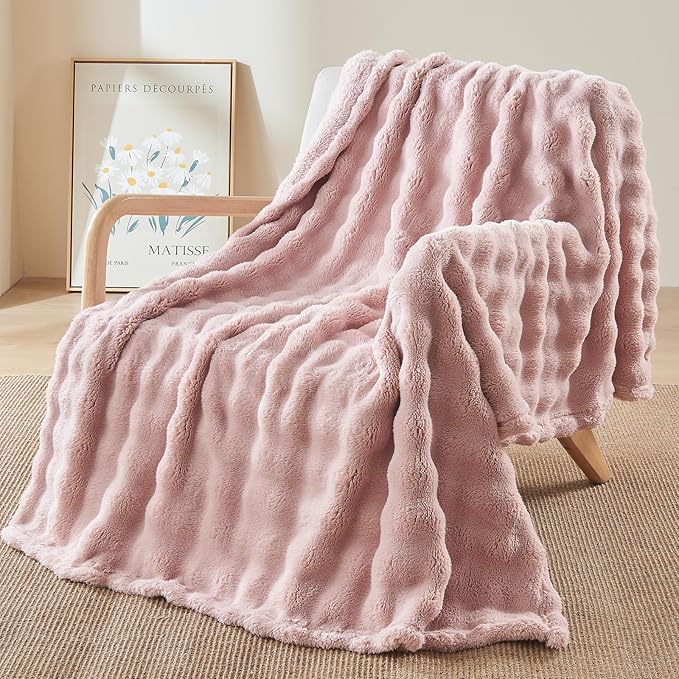 NEWCOSPLAY Twin Blanket for Couch Pink Super Soft Flannel Fleece 3D Bubble Lightweight Bed Blanket All Season Use (Pink, Twin(60"x80"))