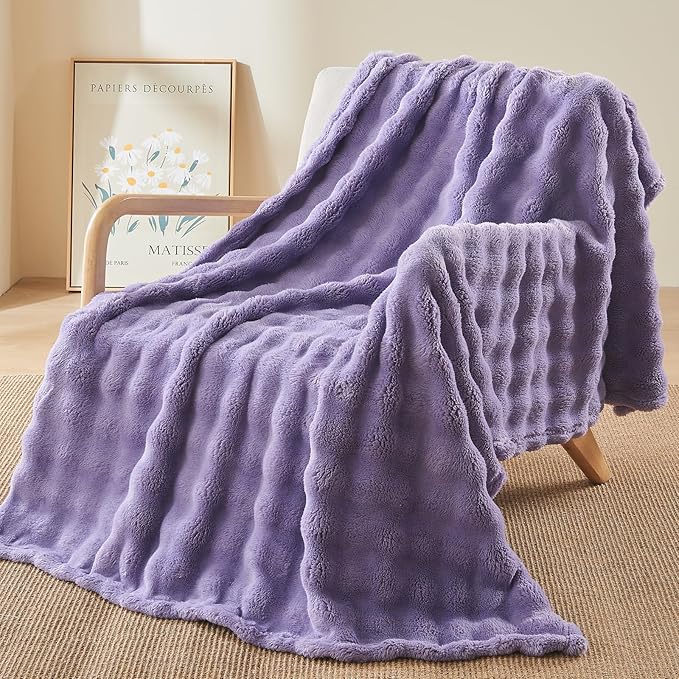 NEWCOSPLAY Twin Blanket for Couch Lavender Super Soft Flannel Fleece 3D Bubble Lightweight Bed Blanket All Season Use (Lavender, Twin(60"x80"))