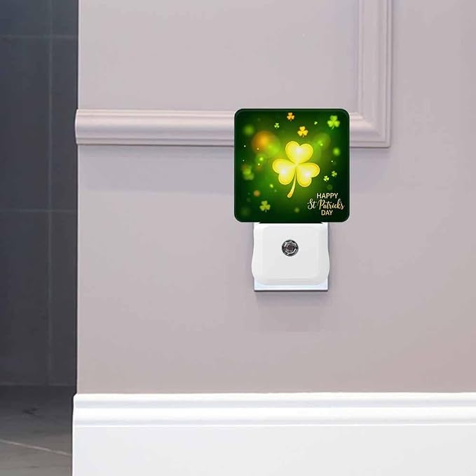 Clover Night Light Sparkling Leaves LED Night Lights Plug into Wall for Stairway Hallway Bedroom 0.5W Nightlight