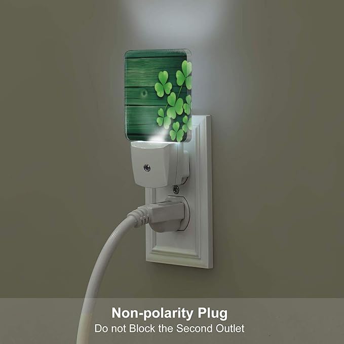 Clovers LED Plug-in Night Lamp 2 Piece Set, Auto Sensor St Patrick's Day Nightlights Set of 2 for Bedroom Bathroom Hallway