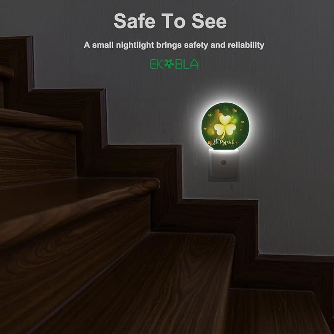 EKOBLA St. Patrick's Day Night Light, Glitter Golden Clover Leaf Night Lights Plug Into Wall with Auto Sensor for Home Decor