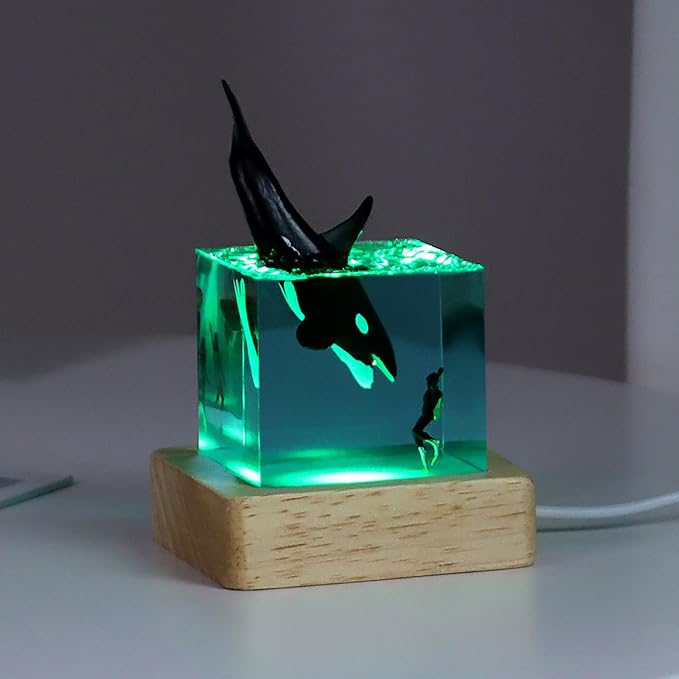 Shark Diver Night Lamp, Table Lamp, Handmade Resin Shark Lamp, Ocean Resin Cube Jewelry, Glow-in-the-Dark Night Lamp, Novelty Desktop Gift (Killer Whale)