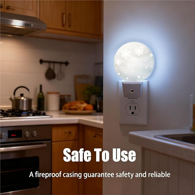 Plug-in Winter Wonder Snowflake Scene Night Light Snowy Landscape Nightlight with Dusk to Dawn Sensor, Auto On/Off 0.5W Energy-Saving LED Lighting for Men Women Boys Girls Gift