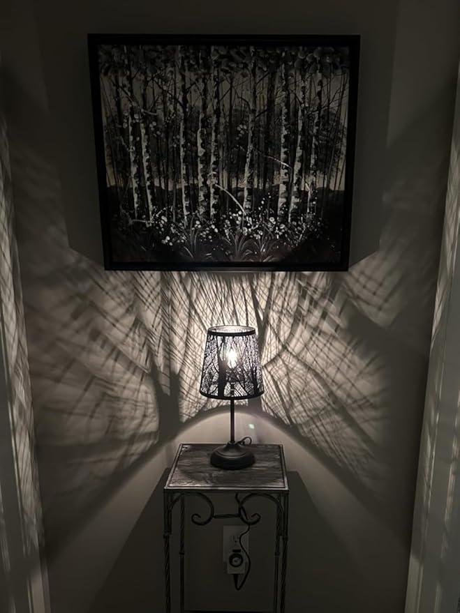 Black Metal Tree Shadow Table Lamp, Vintage Rustic Bedside Lamp, Small Bedside Night Light for Kids, Ambient Mood Lighting for Bedroom Living Room, Halloween Gothic Decorative Small Spaces Table Lamp
