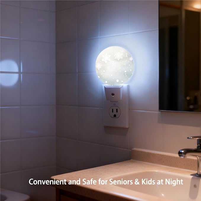 Plug-in Winter Wonder Snowflake Scene Night Light Snowy Landscape Nightlight with Dusk to Dawn Sensor, Auto On/Off 0.5W Energy-Saving LED Lighting for Men Women Boys Girls Gift