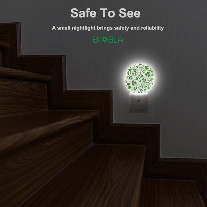 EKOBLA St. Patrick's Day Night Light, Green Clover Shamrock Lucky Leaf Night Lights Plug Into Wall with Dusk to Dawn Sensor, 0.5W LED Lamp