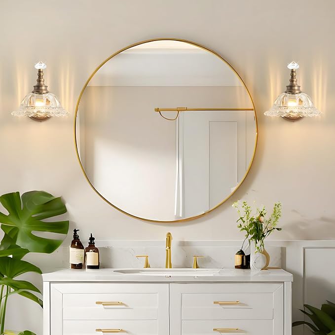 Vintage Bathroom Vanity Light Fixtures, with Floral White Glass Shade, 1-Light Brass Light Fixtures Over Mirror Mid Century Farmhouse Wall Mount Lighting for Bedroom, Living Room, Hallway