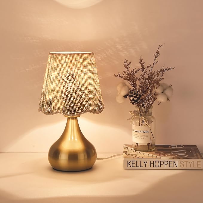 Ziqqeelam Gold Small Bedside Cute Table Lamp for Bedroom, Table Lamps for Nightstand, Scalloped Rattan Shade Table Lamps for Small Spaces for Bedroom, Home Office, Living Room