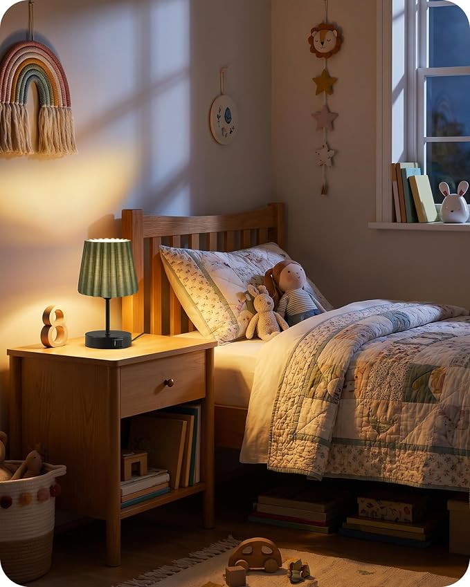 Small Bedside Table Lamp, Touch Dimmable Table Lamp with USB Ports, Nightstand Lamp with a Stepless Dimming LED Bulb, E26 Base, for Bedroom, Study, Desk, Black and Green J16TL05