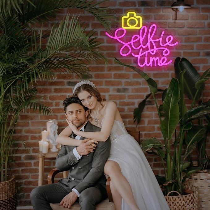 Selfie Time Neon Sign LED Yellow Camera Pink Neon Light For Wall Decor Dimmable USB Powered Light Up Sign for Photographic Studio Bedroom Photography Lover Room Party Gifts (16.7 * 12.8In)