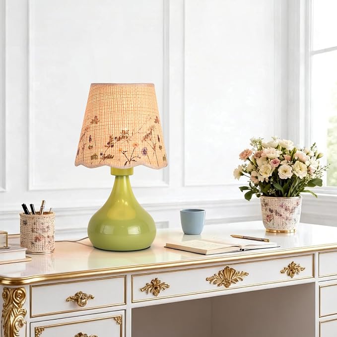 Ziqqeelam Green mall Bedside Cute Table Lamp for Bedroom, Table Lamps for Nightstand, Scalloped Rattan Shade Table Lamps for Small Spaces for Bedroom, Home Office, Living Room