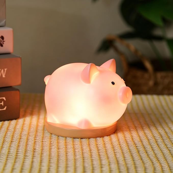 Cute Pig Night Light for Kids, Kawaii Cartoon Nursery Lamp, Battery Powered Resin Nightlight, Kids Room Decor Bedside Lamp, Adorable Animal Gift for Birthday Baby Shower