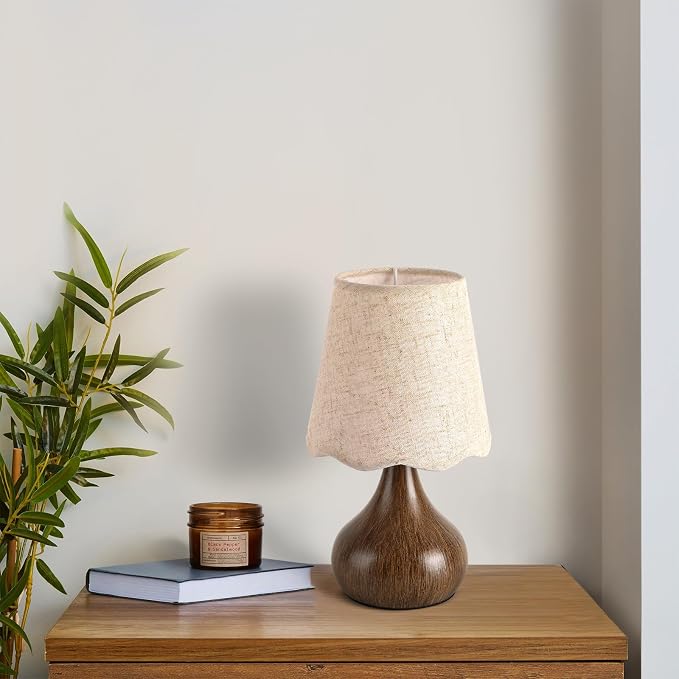 Ziqqeelam Wood Grain Small Table Lamp, Farmhouse Bedroom Lamps for Bedside Nightstand, Vintage Small Table Lamps for Small Spaces for Kitchen Counter, Home Office, Living Room, Kids Dorm, Bookshelf