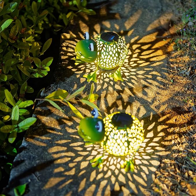 Solar Lanterns Outdoor Waterproof, 2 Pack Frog Solar Lights with Auto On/Off for Garden Yard Pathway Table Decor,2025 Gardening Lovers Mom Gifts