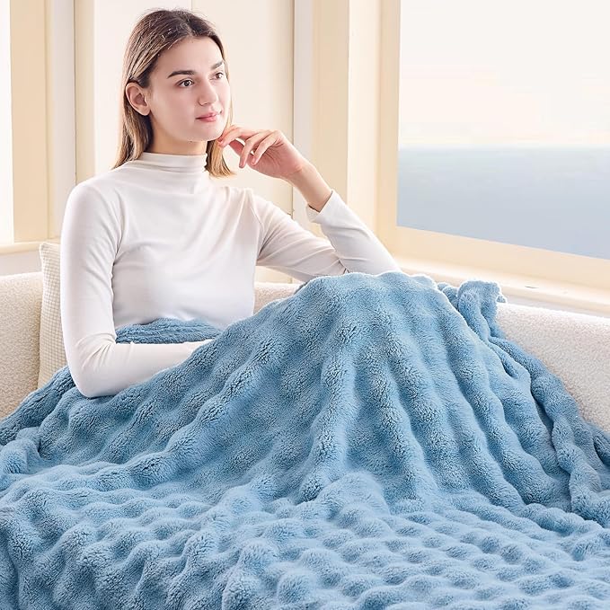 NEWCOSPLAY Throw Blanket for Couch Blue Super Soft Flannel Fleece 3D Bubble Lightweight Bed Blanket All Season Use (Blue, Throw(50"x60"))