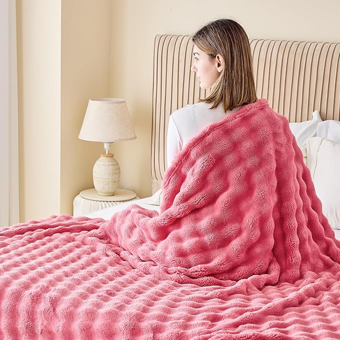 NEWCOSPLAY Queen Blanket for Couch Coral Pink Super Soft Flannel Fleece 3D Bubble Lightweight Bed Blanket All Season Use (Coral Pink, Queen(90"x90"))