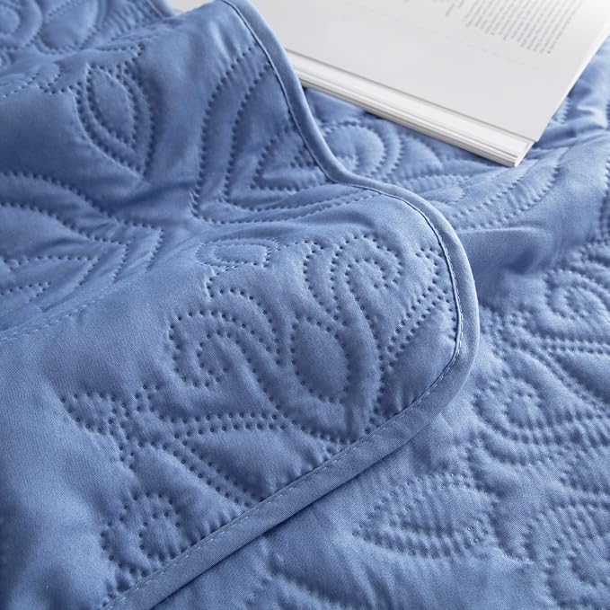 Whale Flotilla King Quilt Bedding Set Vintage Damask Reversible Bedspread | Suitable for Bed, 3 Pieces Bluish Grey Lightweight Breathable Quilt King Size, Ultrasonic Coverlet with 2 Pillow Shams