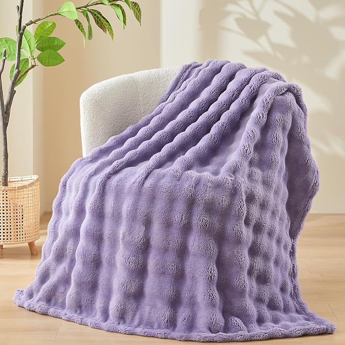 NEWCOSPLAY Twin Blanket for Couch Lavender Super Soft Flannel Fleece 3D Bubble Lightweight Bed Blanket All Season Use (Lavender, Twin(60"x80"))