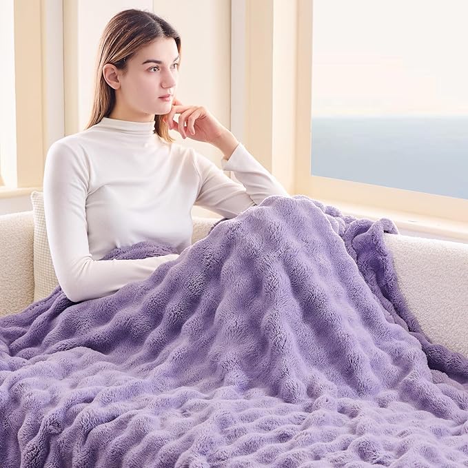 NEWCOSPLAY Twin Blanket for Couch Lavender Super Soft Flannel Fleece 3D Bubble Lightweight Bed Blanket All Season Use (Lavender, Twin(60"x80"))
