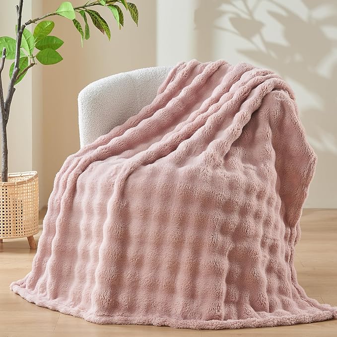 NEWCOSPLAY Twin Blanket for Couch Pink Super Soft Flannel Fleece 3D Bubble Lightweight Bed Blanket All Season Use (Pink, Twin(60"x80"))