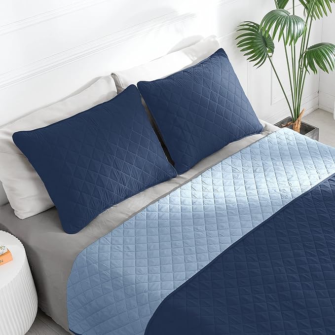 Easy-Going California King Size Reversible Quilt Set with 1 Quilt and 2 Pillow Shams, Soft Bed Quilt Cover, Water Resistant Lightweight Microfiber Bedspread, Stain Resistant, Dark Blue/Light Blue