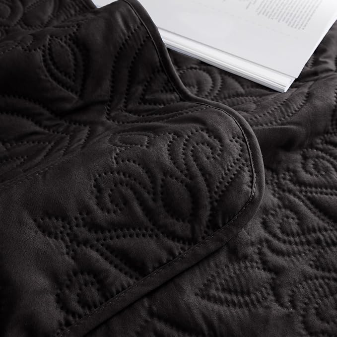 Whale Flotilla Cal King Quilt Set Vintage Damask Reversible Bedspread | Suitable for Bed, 3 Pieces Black Lightweight Breathable Oversized Quilts, Ultrasonic Coverlet Bed Cover with 2 Pillow Shams
