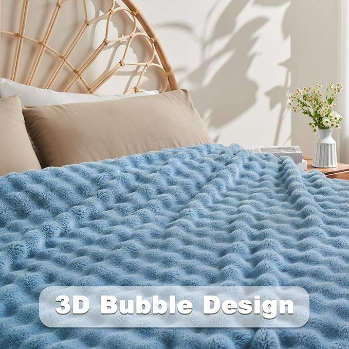 NEWCOSPLAY Twin Blanket for Couch Blue Super Soft Flannel Fleece 3D Bubble Lightweight Bed Blanket All Season Use (Blue, Twin(60"x80"))