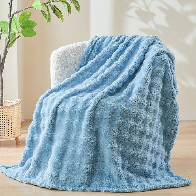 NEWCOSPLAY Throw Blanket for Couch Blue Super Soft Flannel Fleece 3D Bubble Lightweight Bed Blanket All Season Use (Blue, Throw(50"x60"))