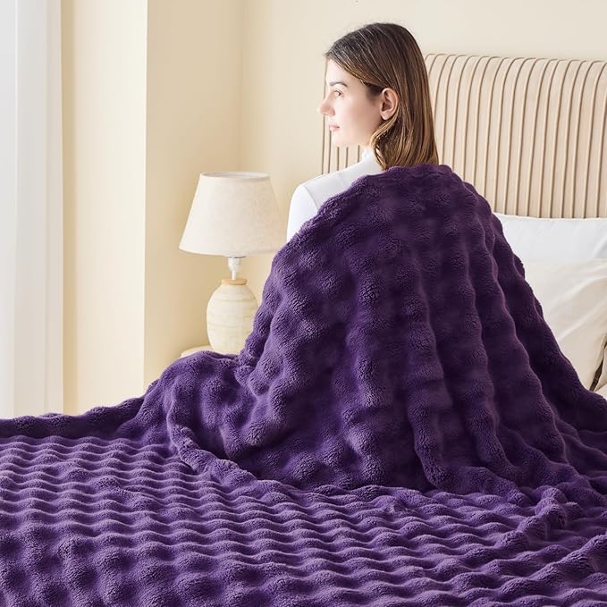NEWCOSPLAY Queen Blanket for Couch Purple Super Soft Flannel Fleece 3D Bubble Lightweight Bed Blanket All Season Use (Purple, Queen(90"x90"))