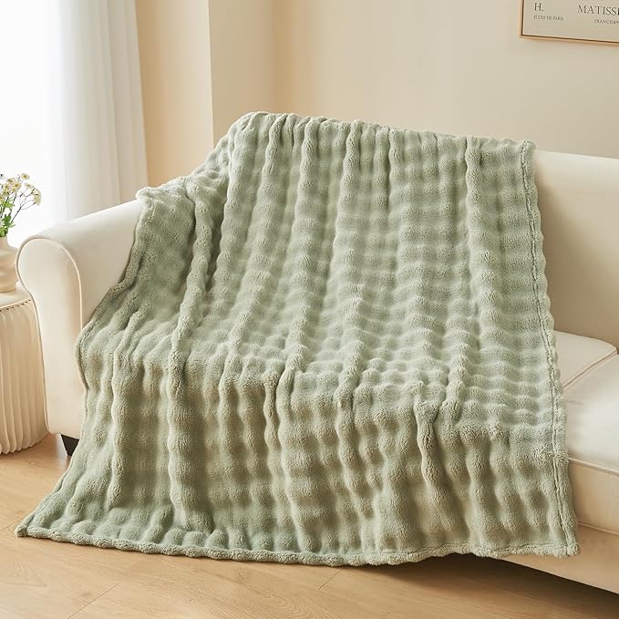 NEWCOSPLAY Throw Blanket for Couch Sage Green Super Soft Flannel Fleece 3D Bubble Lightweight Bed Blanket All Season Use (Sage Green, Throw(50"x60"))