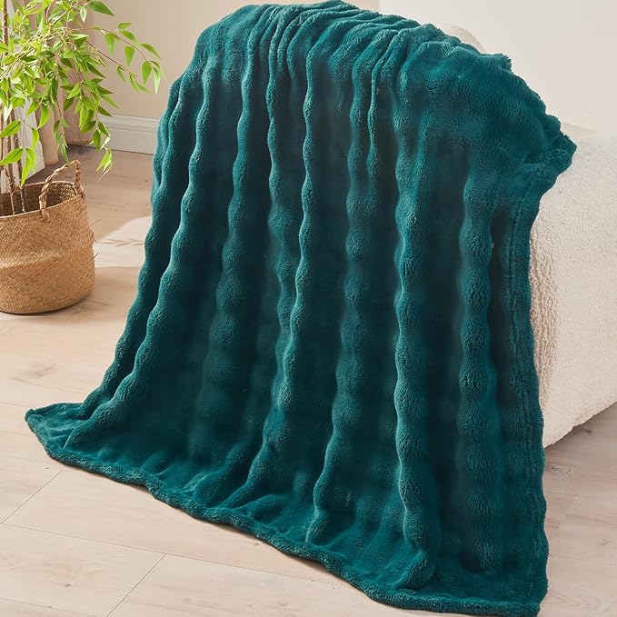 NEWCOSPLAY Throw Blanket for Couch Dark Teal Super Soft Flannel Fleece 3D Bubble Lightweight Bed Blanket All Season Use (Dark Teal, Throw(50"x60"))