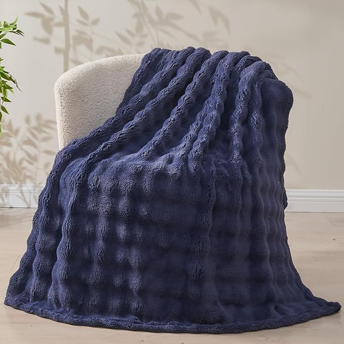 NEWCOSPLAY Twin Blanket for Couch Dark Navy Super Soft Flannel Fleece 3D Bubble Lightweight Bed Blanket All Season Use (Dark Navy, Twin(60"x80"))