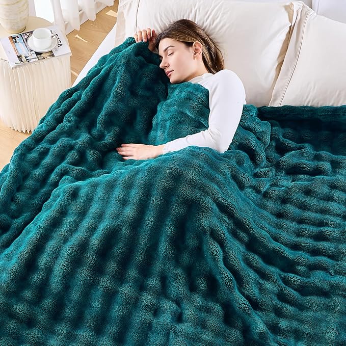 NEWCOSPLAY Queen Blanket for Couch Dark Teal Super Soft Flannel Fleece 3D Bubble Lightweight Bed Blanket All Season Use (Dark Teal, Queen(90"x90"))