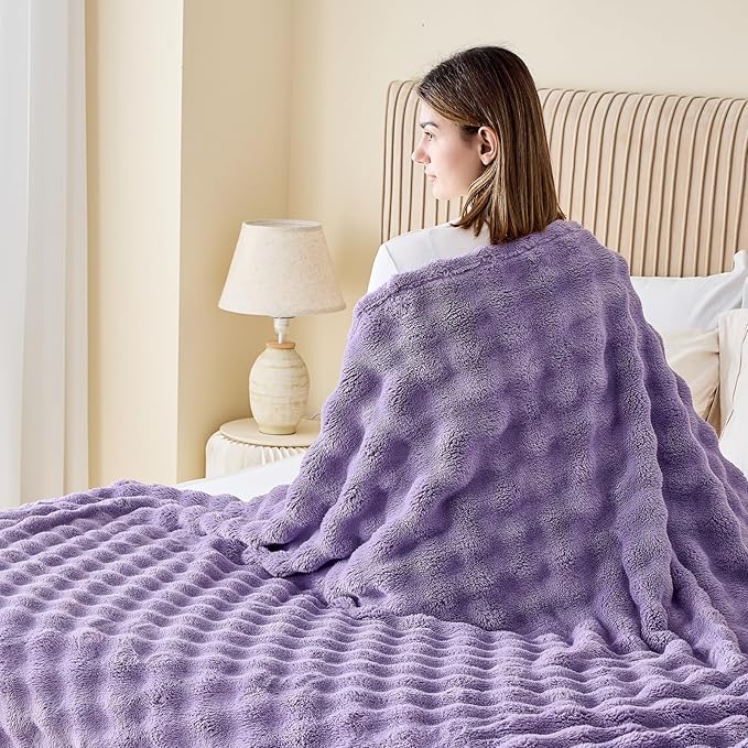 NEWCOSPLAY Twin Blanket for Couch Lavender Super Soft Flannel Fleece 3D Bubble Lightweight Bed Blanket All Season Use (Lavender, Twin(60"x80"))